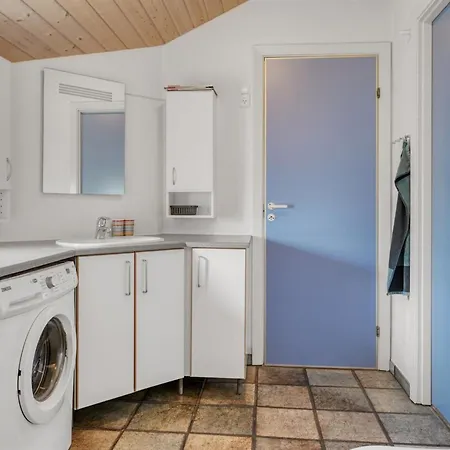 Aderice - 1-6km From The Sea By Interhome